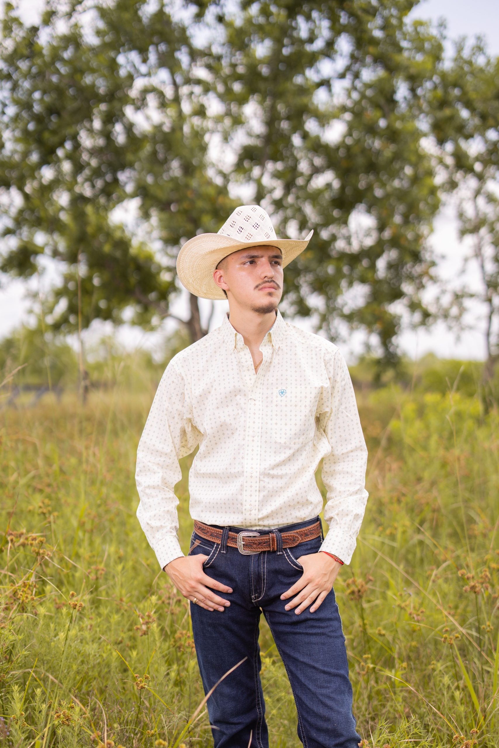 Ariat Cream Wrinkle Free Griffin Classic Fit Shirt