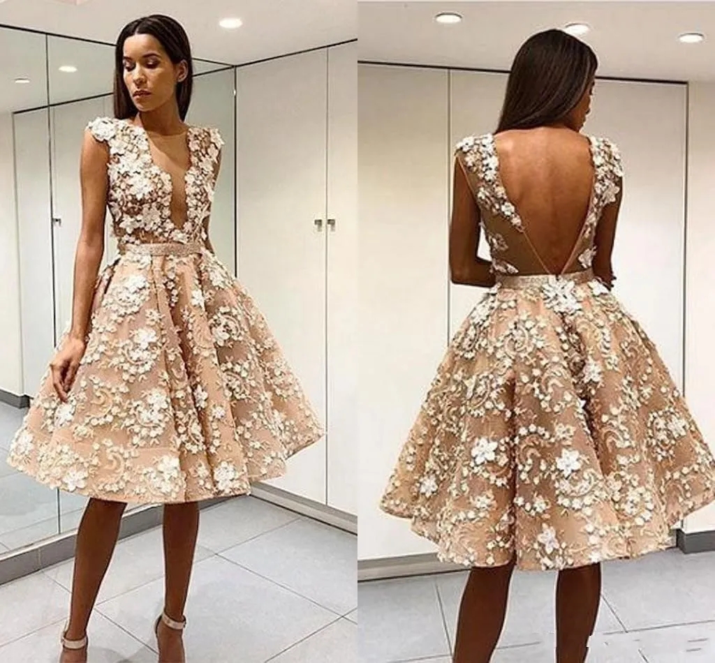 Champagne Lace Applique A Line Champagne Gold Cocktail Dress 2019 Affordable Prom U0026 Homecoming Gown With Sexy V Back U0026 Knee Length Hemline From Crystalxubridal 124 62 DHgate Com