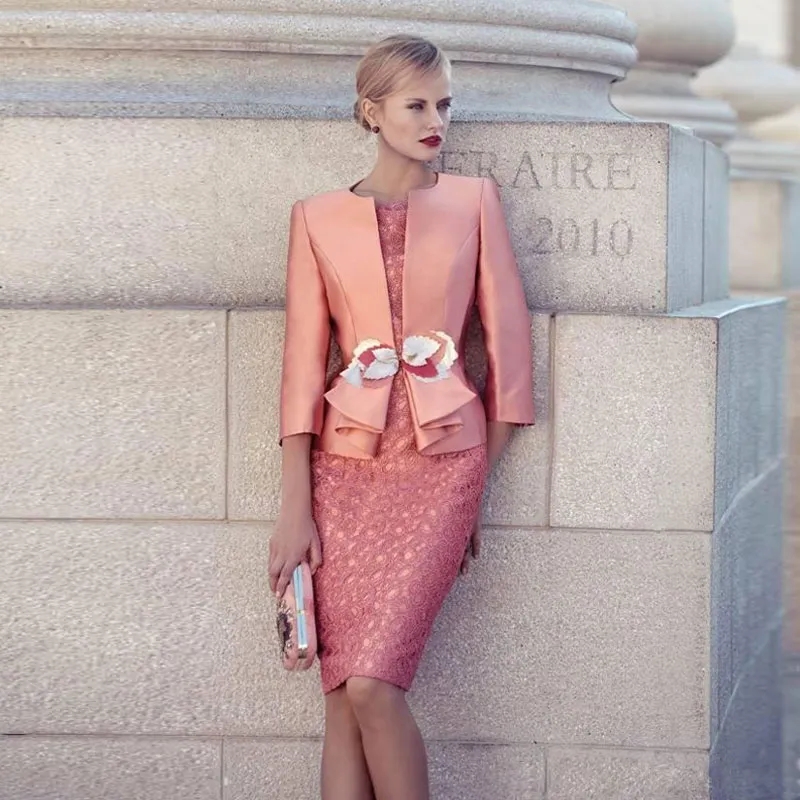 Elegant Coral Lace Mother Of The Bride Dresses With Jackets Jewel Neckline Knee Length Sheath Wedding Guest Dress For 2024