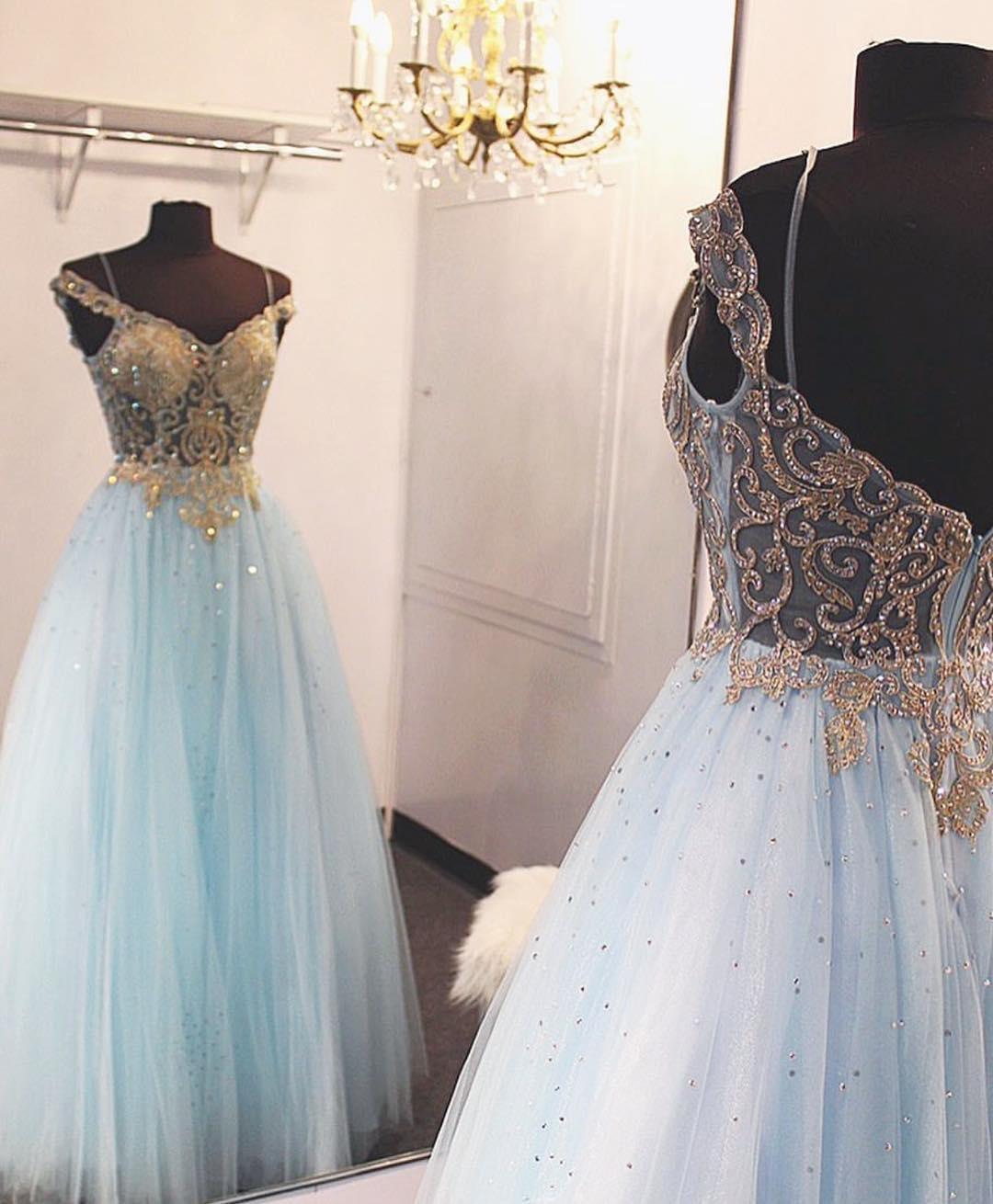 dress color blue or gold
