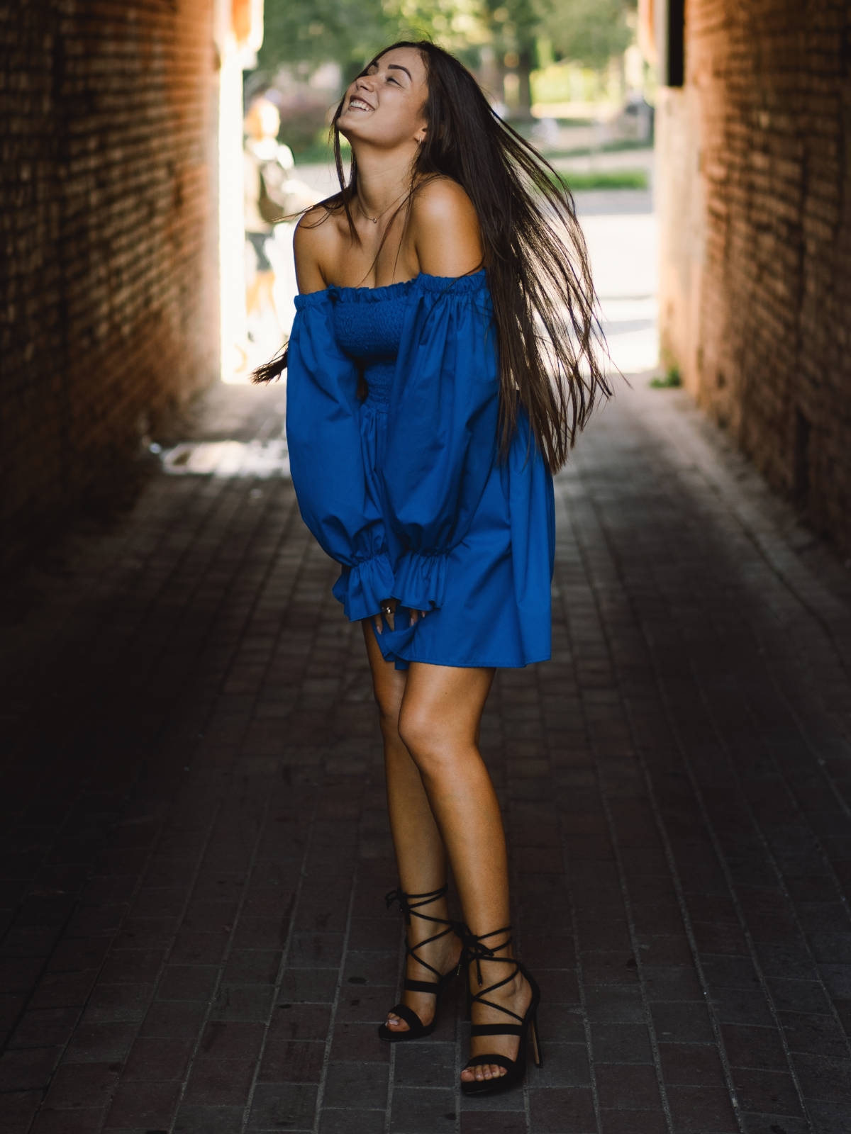 Showing You What Color Shoes For Blue Dresses U0026 Royal Blue Dresses Look Fab 