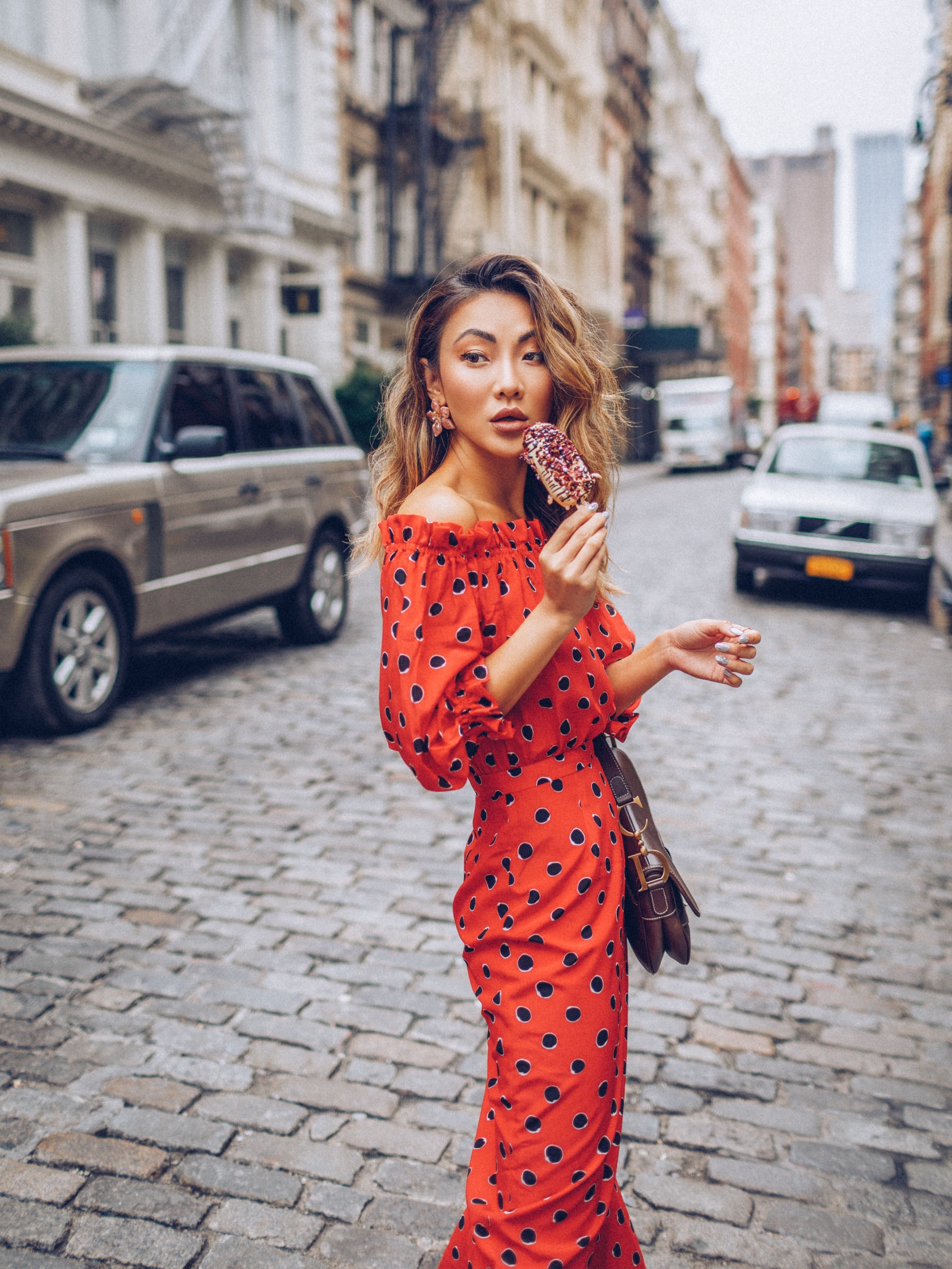nail color for red dress