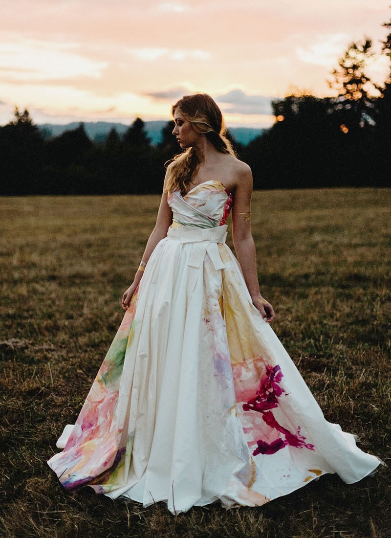 Unexpected Mix Of Colors 15 Colored Wedding Dresses And Evening Gowns Praise Wedding
