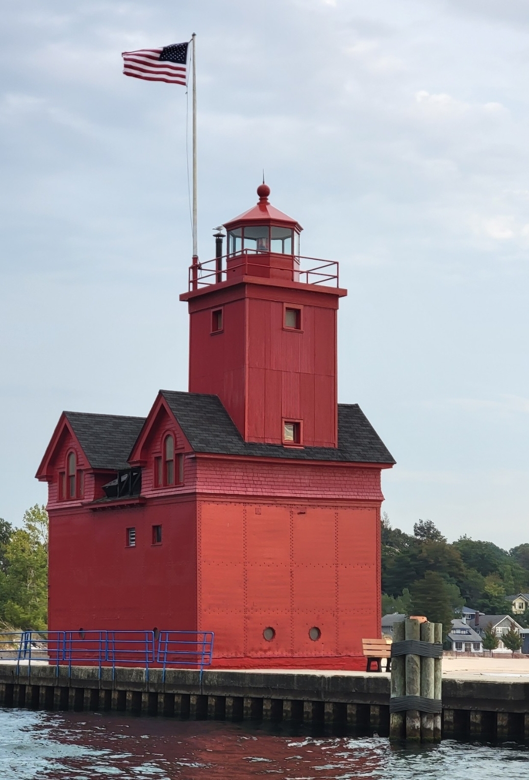 holland state park flag color today